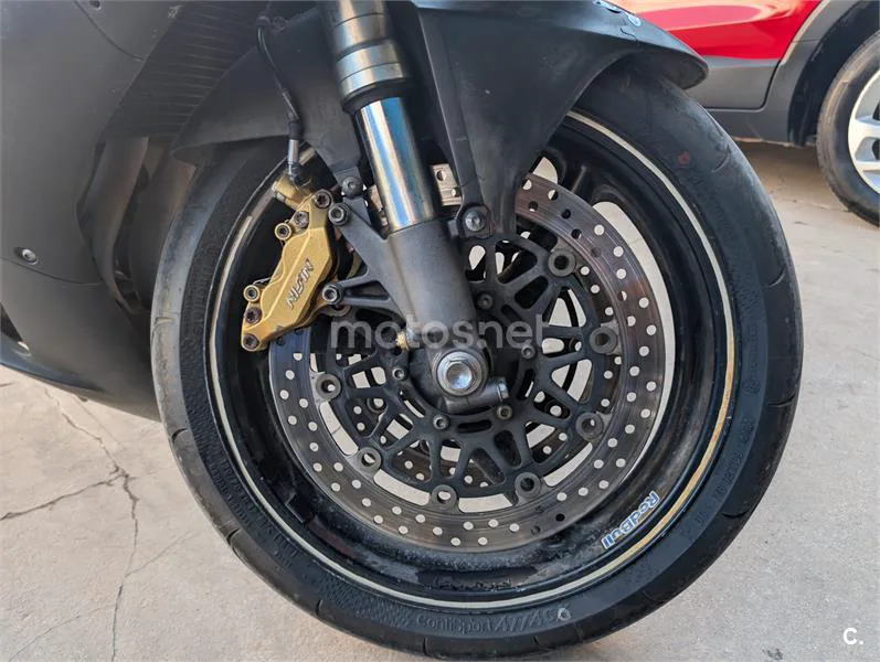 Honda CBR 900RR FIREBLADE – Vista 3