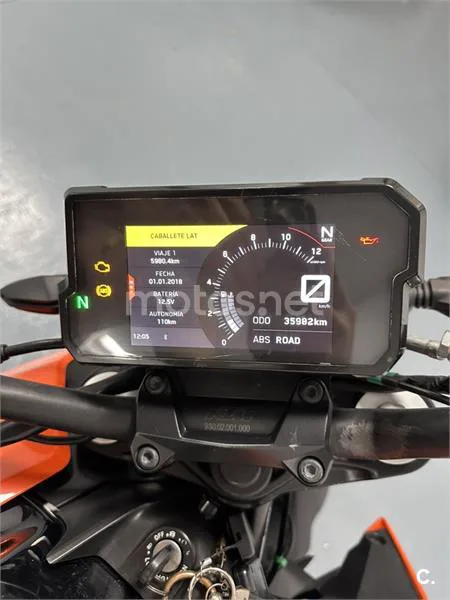 KTM 125 – Vista 4