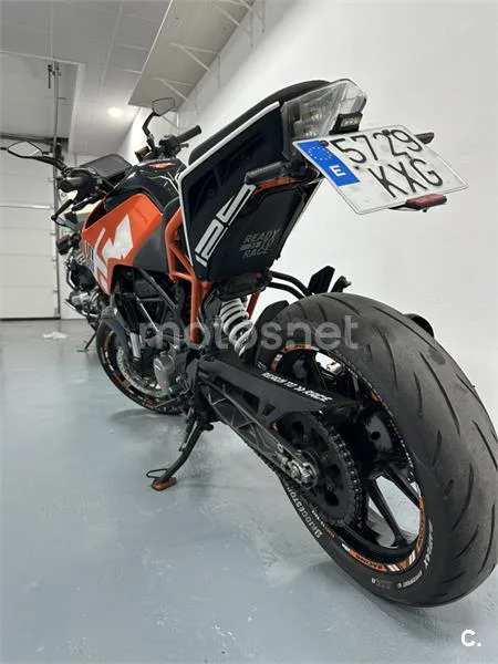 KTM 125 – Vista 6