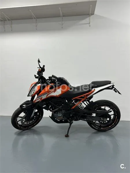 KTM 125 – Vista 7
