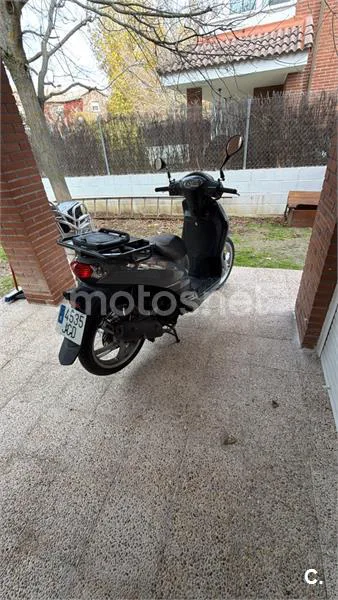 Peugeot Tweet 125 - Vista 3