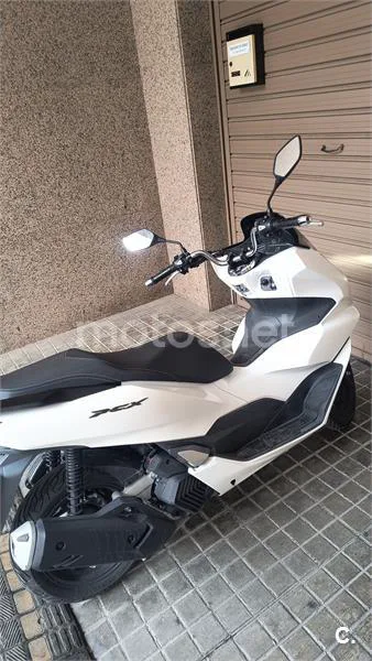 Honda PCX 125 – Vista 3