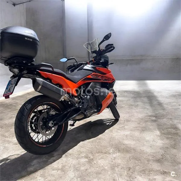 KTM 890 – Vista 11