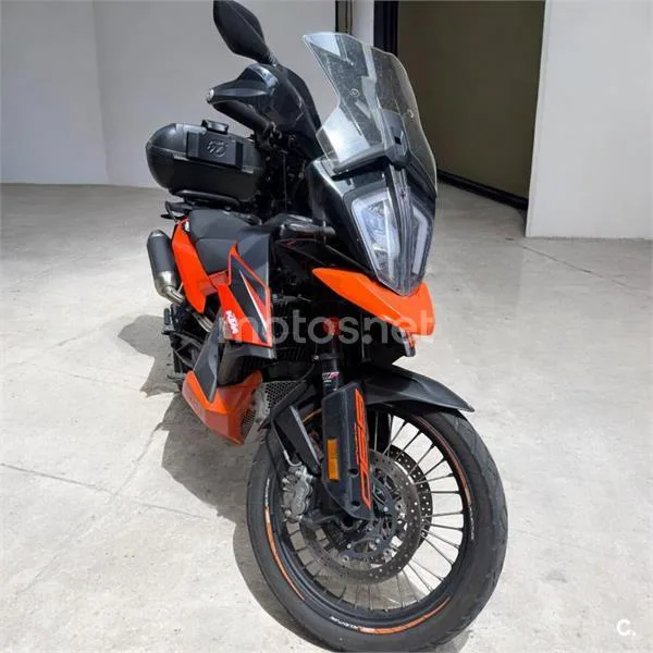 KTM 890 – Vista 6