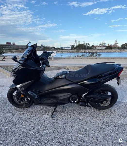 Yamaha TMAX 530 – Vista 3