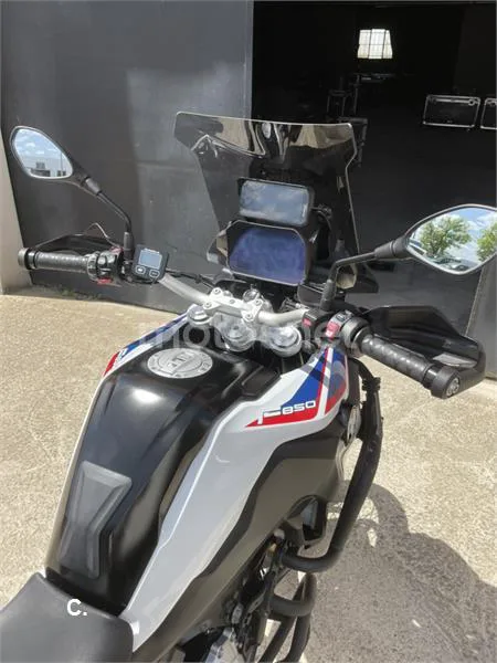 BMW F 850 – Vista 3
