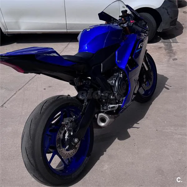 Yamaha R7 – Vista 6