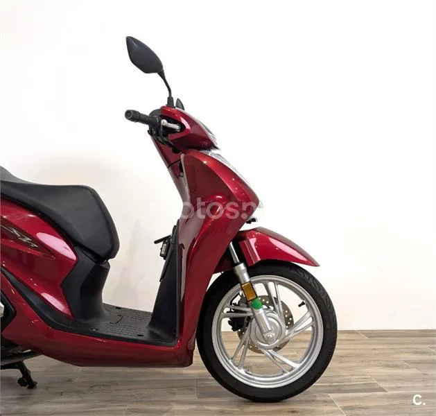Honda SH 125i – Vista 4