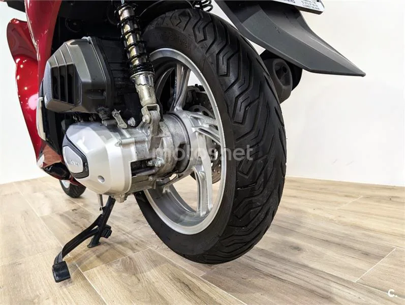 Honda SH 125i – Vista 10
