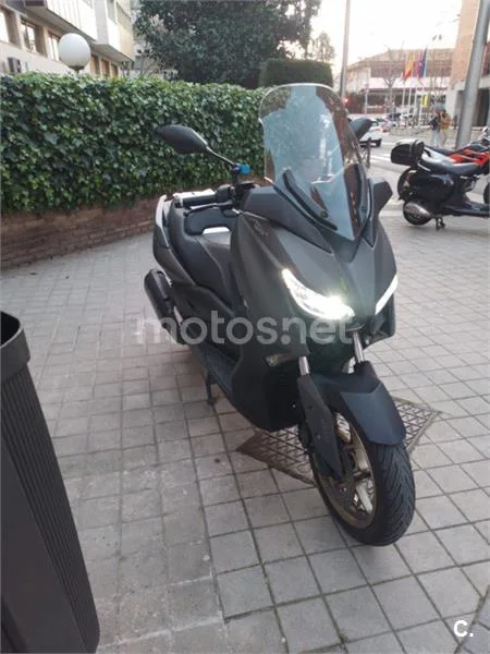 Yamaha XMAX 300 – Vista 7