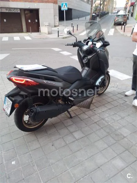 Yamaha XMAX 300 – Vista 8