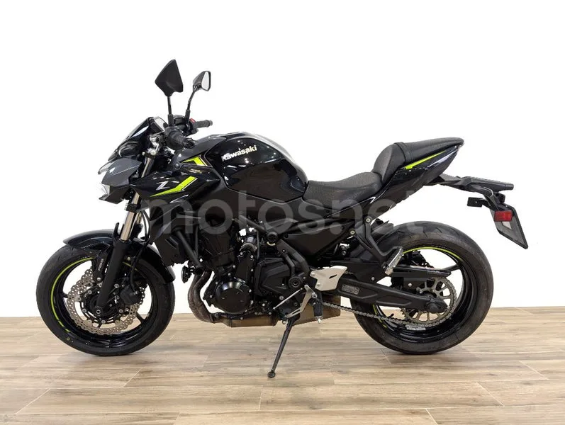 Kawasaki Z650 – Vista 5
