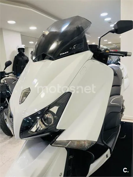 Yamaha TMAX 530 – Vista 7