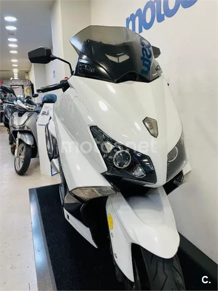 Yamaha TMAX 530 – Vista 9
