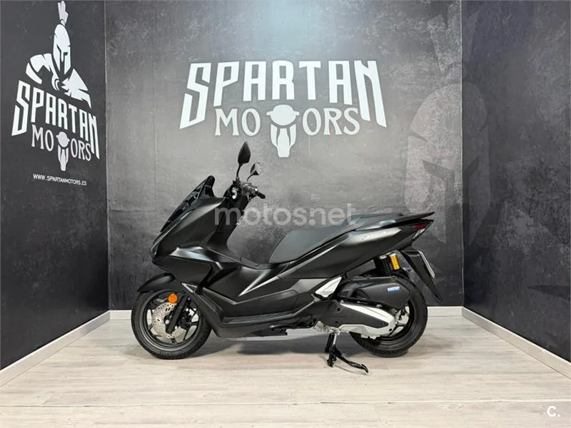 Honda PCX 125 – Vista 4