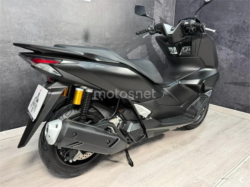 Honda PCX 125 – Vista 6