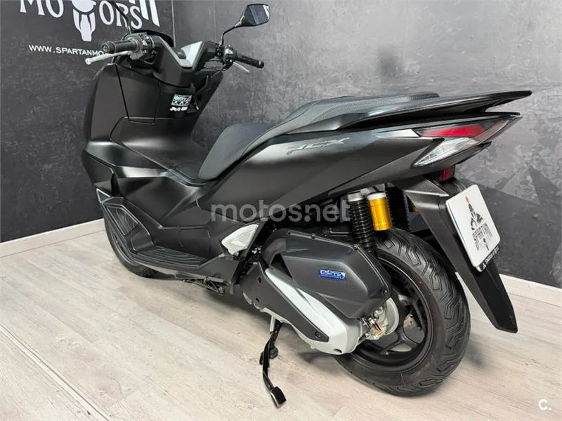 Honda PCX 125 – Vista 7