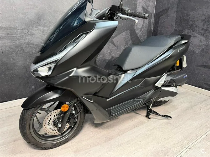 Honda PCX 125 – Vista 9