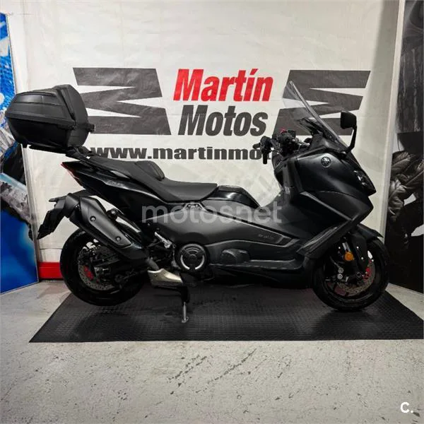 Yamaha TMAX – Vista 3