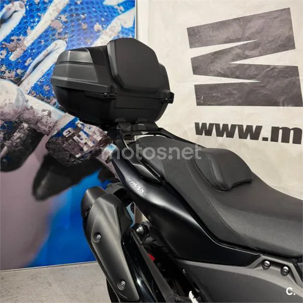 Yamaha TMAX – Vista 4