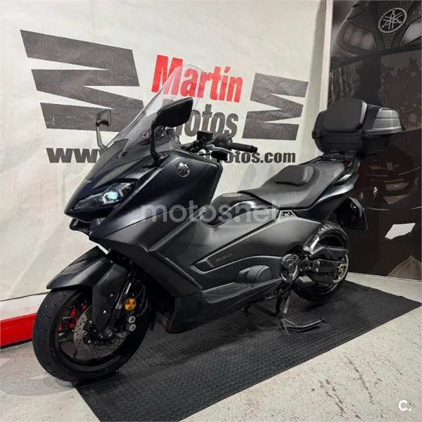 Yamaha TMAX – Vista 6