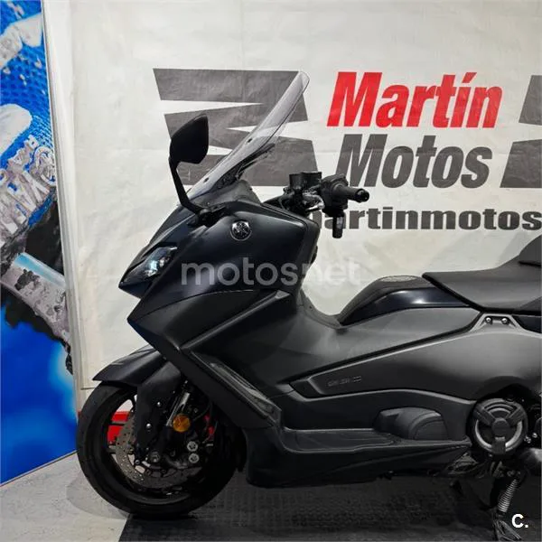 Yamaha TMAX – Vista 10