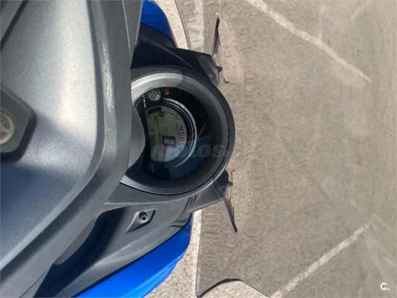 Yamaha NMAX – Vista 4