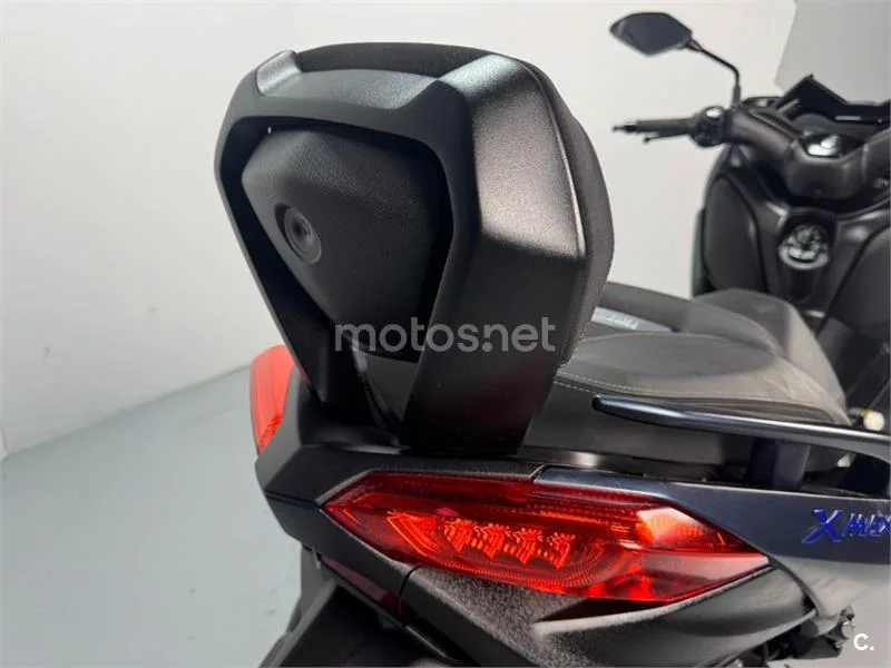 Yamaha XMAX 300 – Vista 10