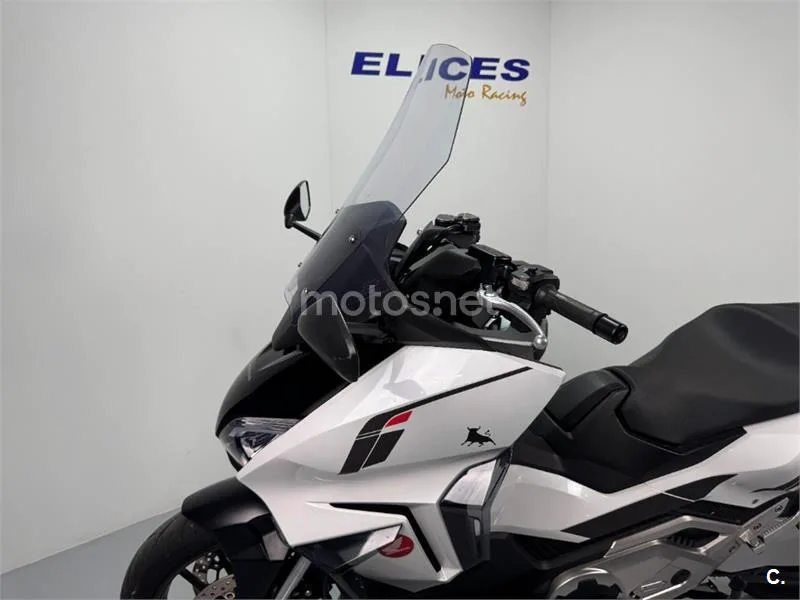 Honda Forza 750 – Vista 16