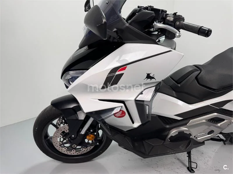 Honda Forza 750 – Vista 17