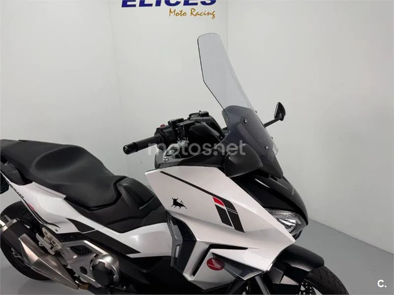 Honda Forza 750 – Vista 3