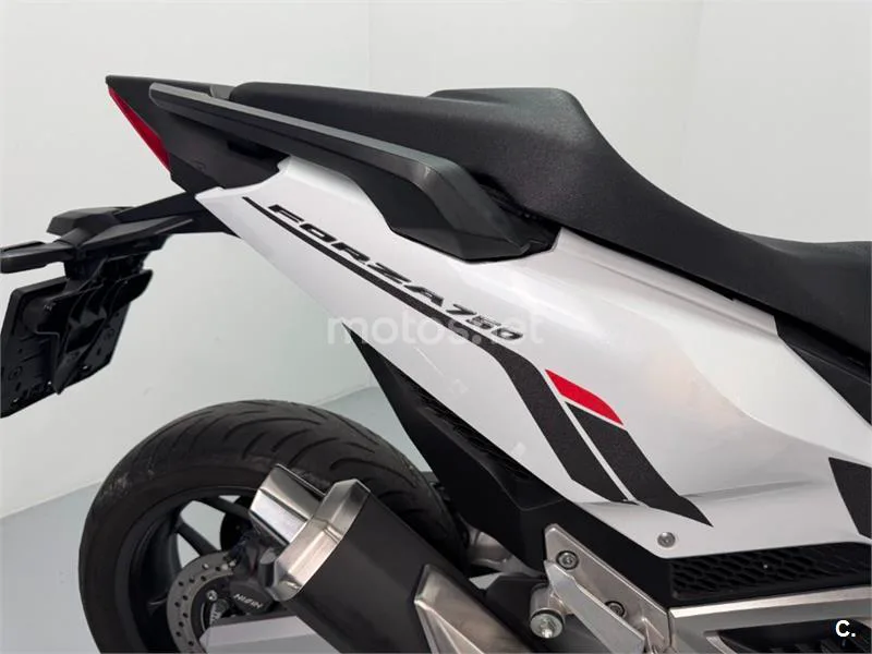 Honda Forza 750 – Vista 8
