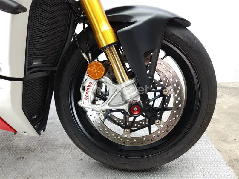 Ducati Streetfighter V4 – Vista 11