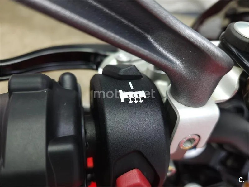 Ducati Streetfighter V4 – Vista 16
