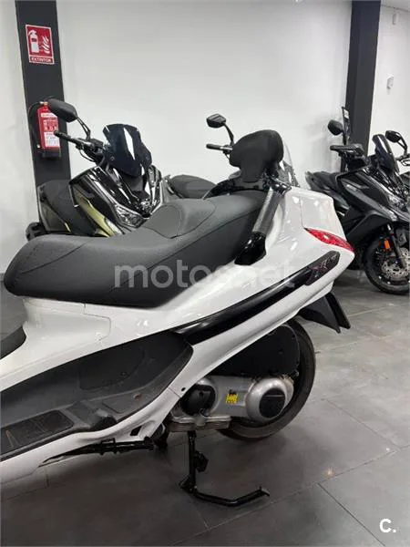Piaggio X EVO 125 – Vista 6