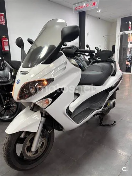 Piaggio X EVO 125 – Vista 7