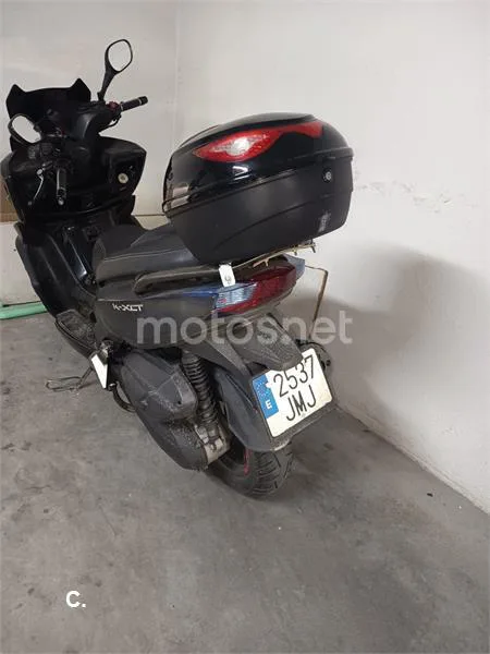 Kymco K-XCT 125i – Vista 3