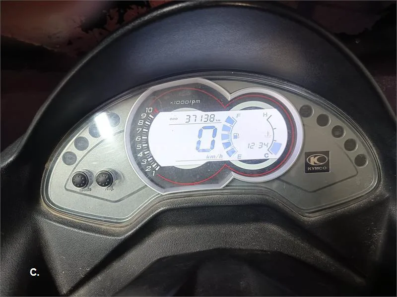 Kymco K-XCT 125i – Vista 5