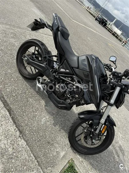 Voge 125R – Vista 3