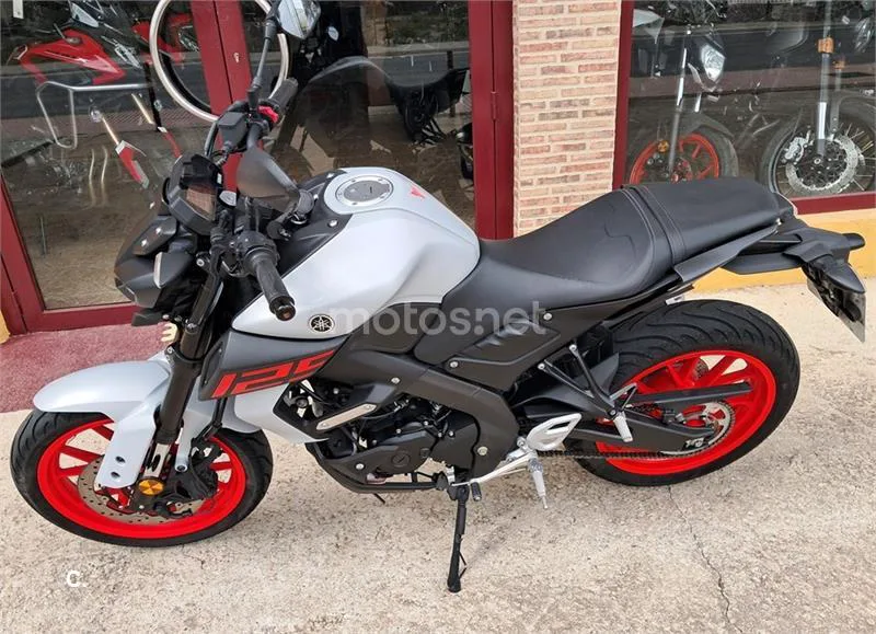 Yamaha MT-125 – Vista 2