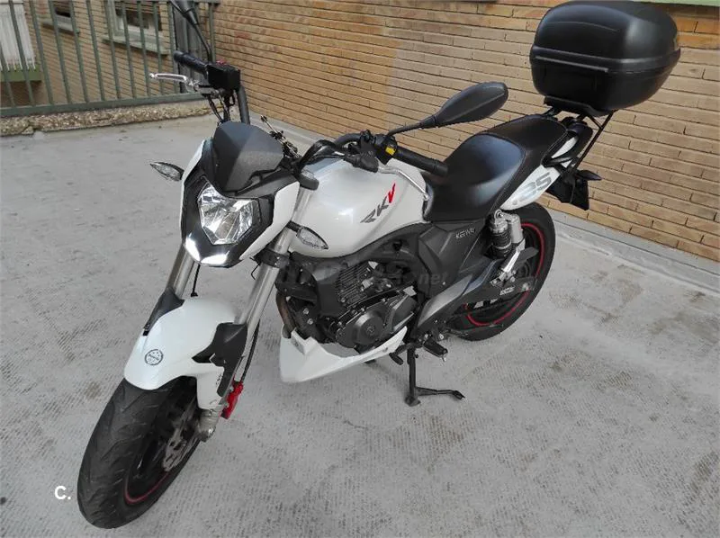 Keeway RKV 125 – Vista 3