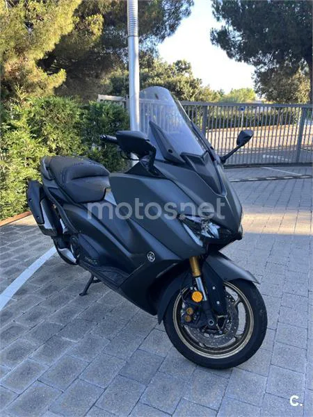 Yamaha TMAX 560 – Vista 2