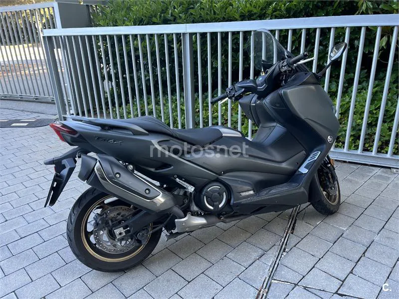 Yamaha TMAX 560 – Vista 3