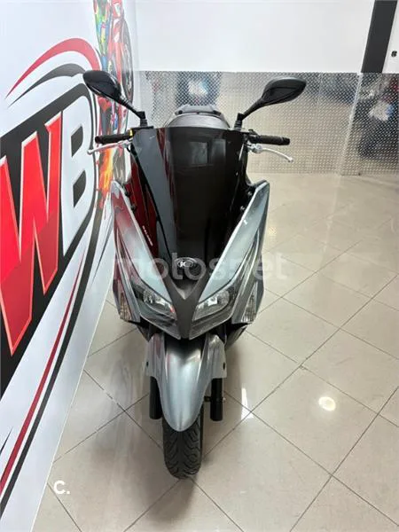 Kymco Grand Dink 125 – Vista 8