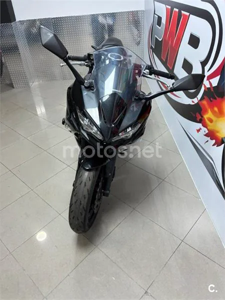 Kawasaki Ninja 650 – Vista 7