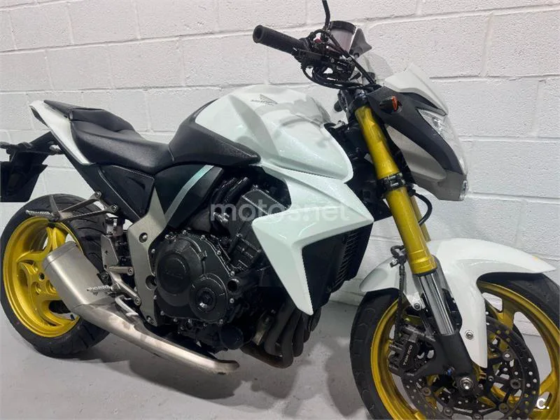 Honda CB 1000R – Vista 16