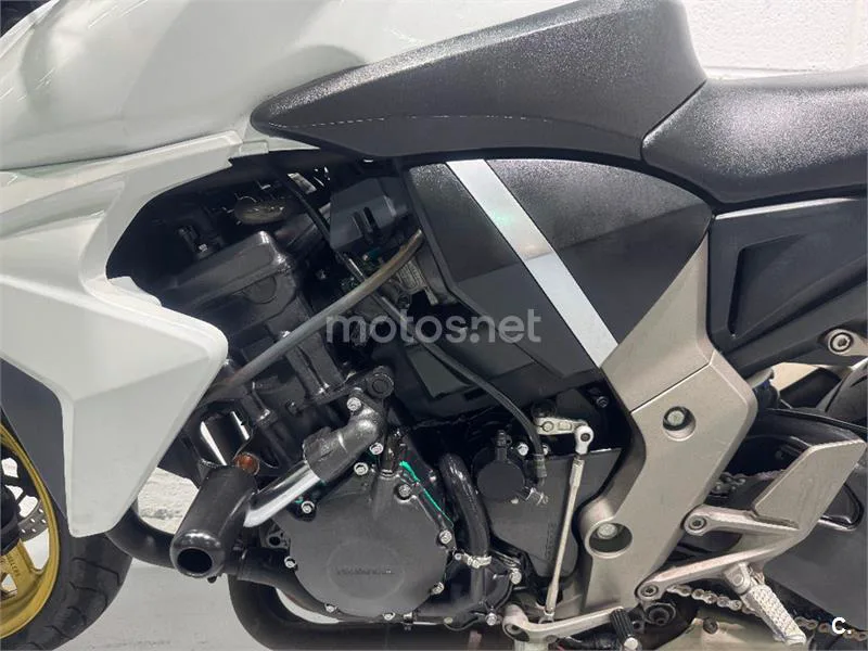Honda CB 1000R – Vista 22
