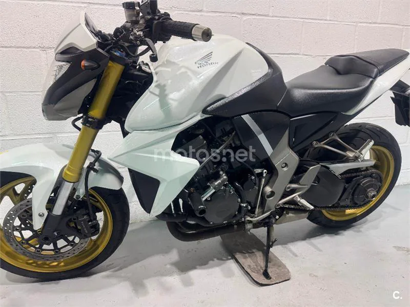 Honda CB 1000R – Vista 23
