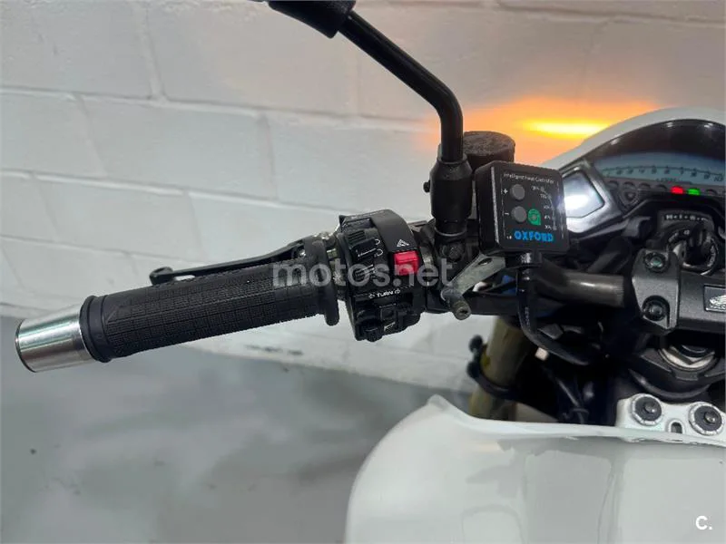 Honda CB 1000R – Vista 26