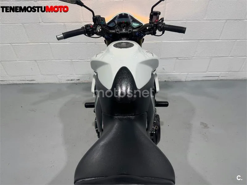 Honda CB 1000R – Vista 9